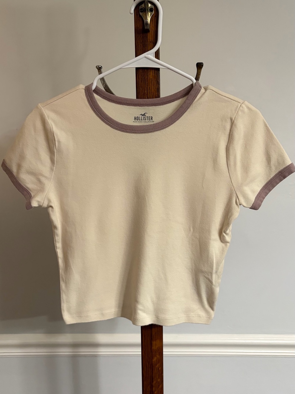 Hollister Cream Tee with Mauve Trim
